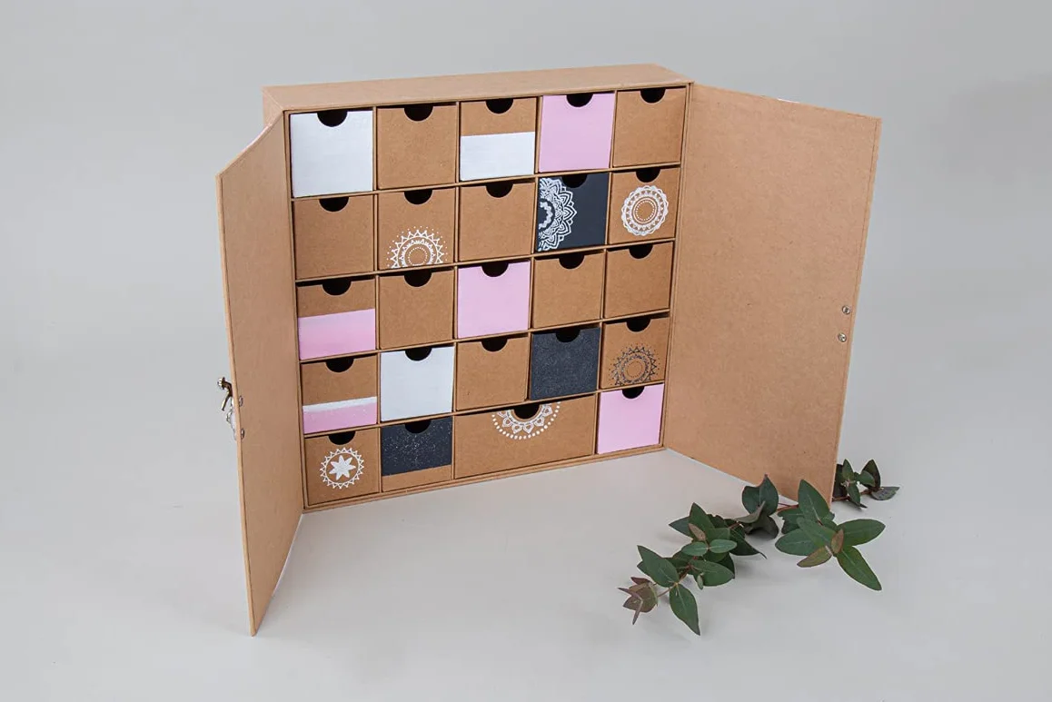 Rayher calendario dell'avvento in cartapesta, robusto, naturale, con 24 cassetti, da colorare e decorare, 67367521